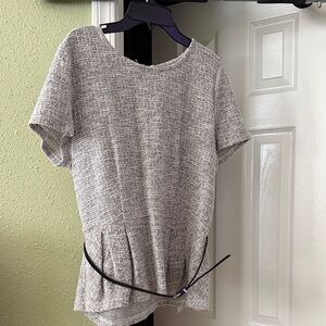 Liz Claiborne Gray Short Sleeve Top with Belt